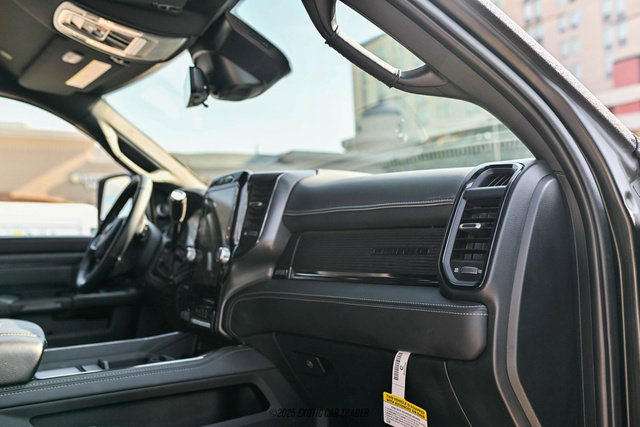 Used 2024 RAM 5500 4x4 Crew Cab image 86