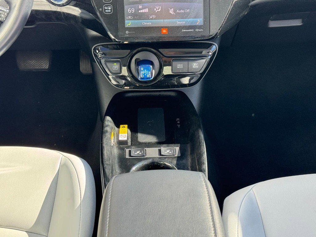 Used 2021 Toyota Prius image 15