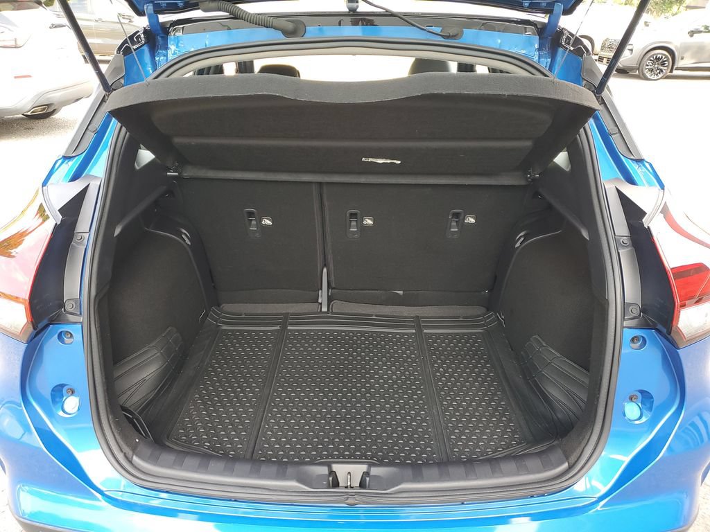 Certified 2023 Nissan Kicks SR w/ SR Premium Package FWD image 9