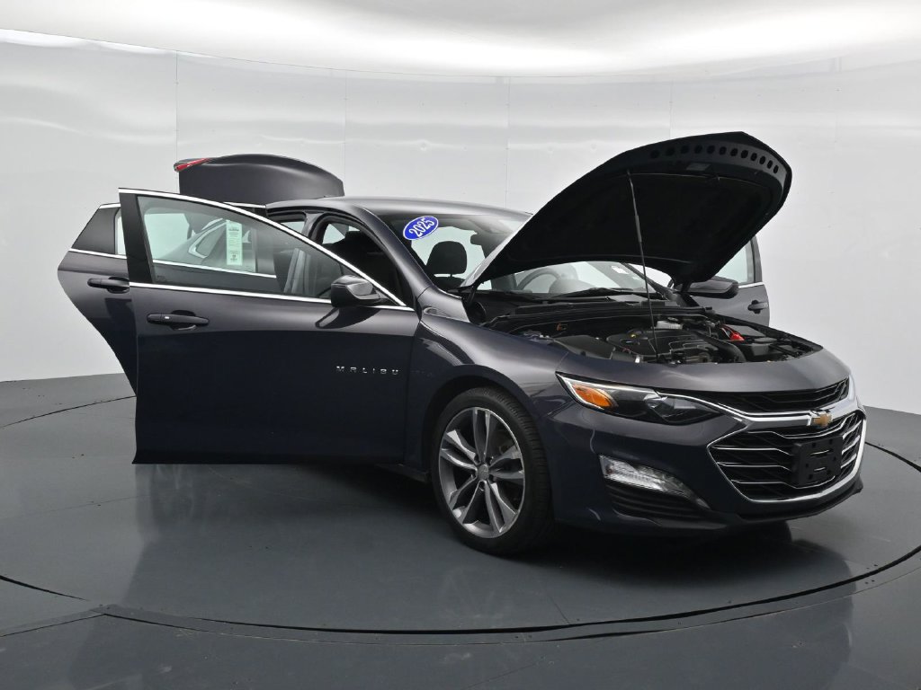 Used 2025 Chevrolet Malibu LT FWD image 44
