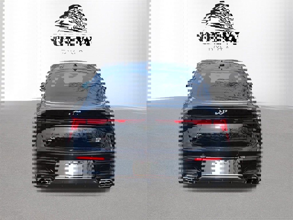 Used 2025 Kia K5 GT image 5