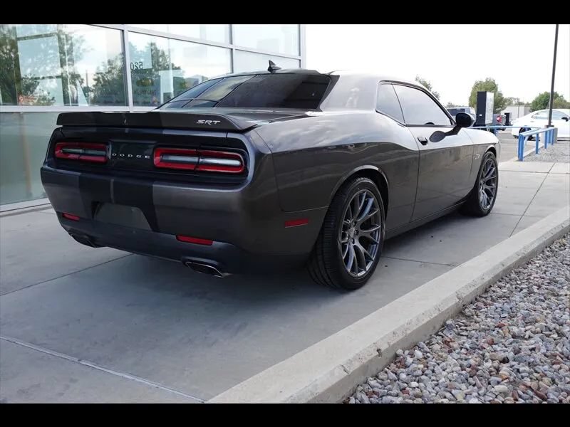 Used 2016 Dodge Challenger SRT RWD image 4