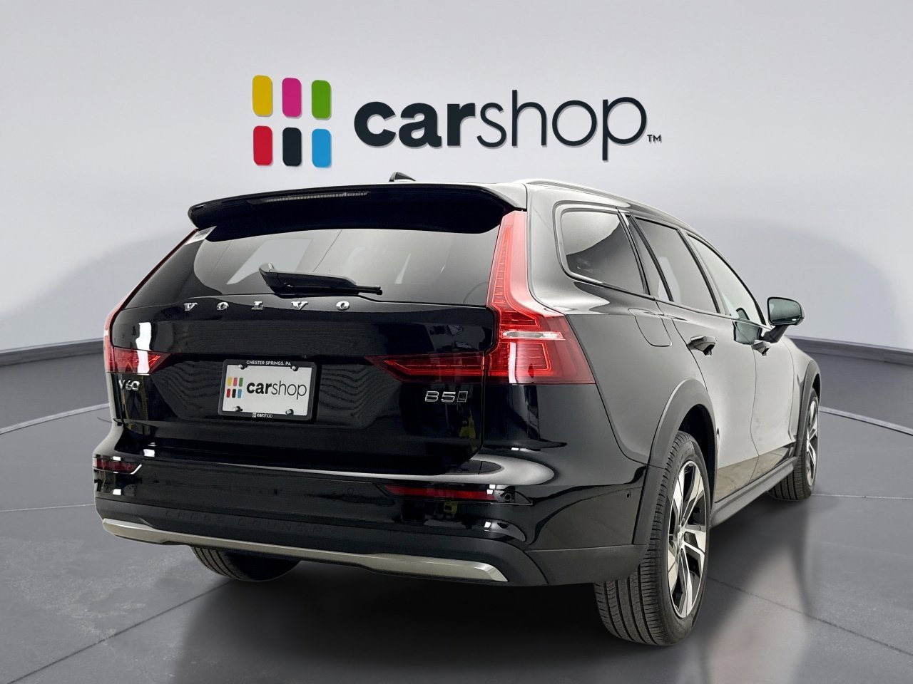 Used 2024 Volvo V60 B5 Cross Country Plus image 5
