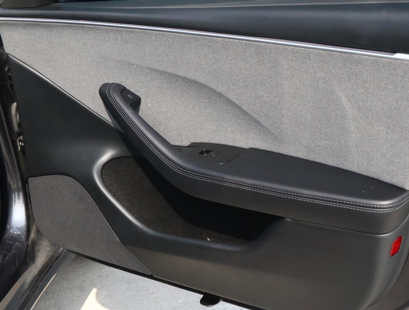 Used 2025 Tesla Model 3 Long Range RWD image 18