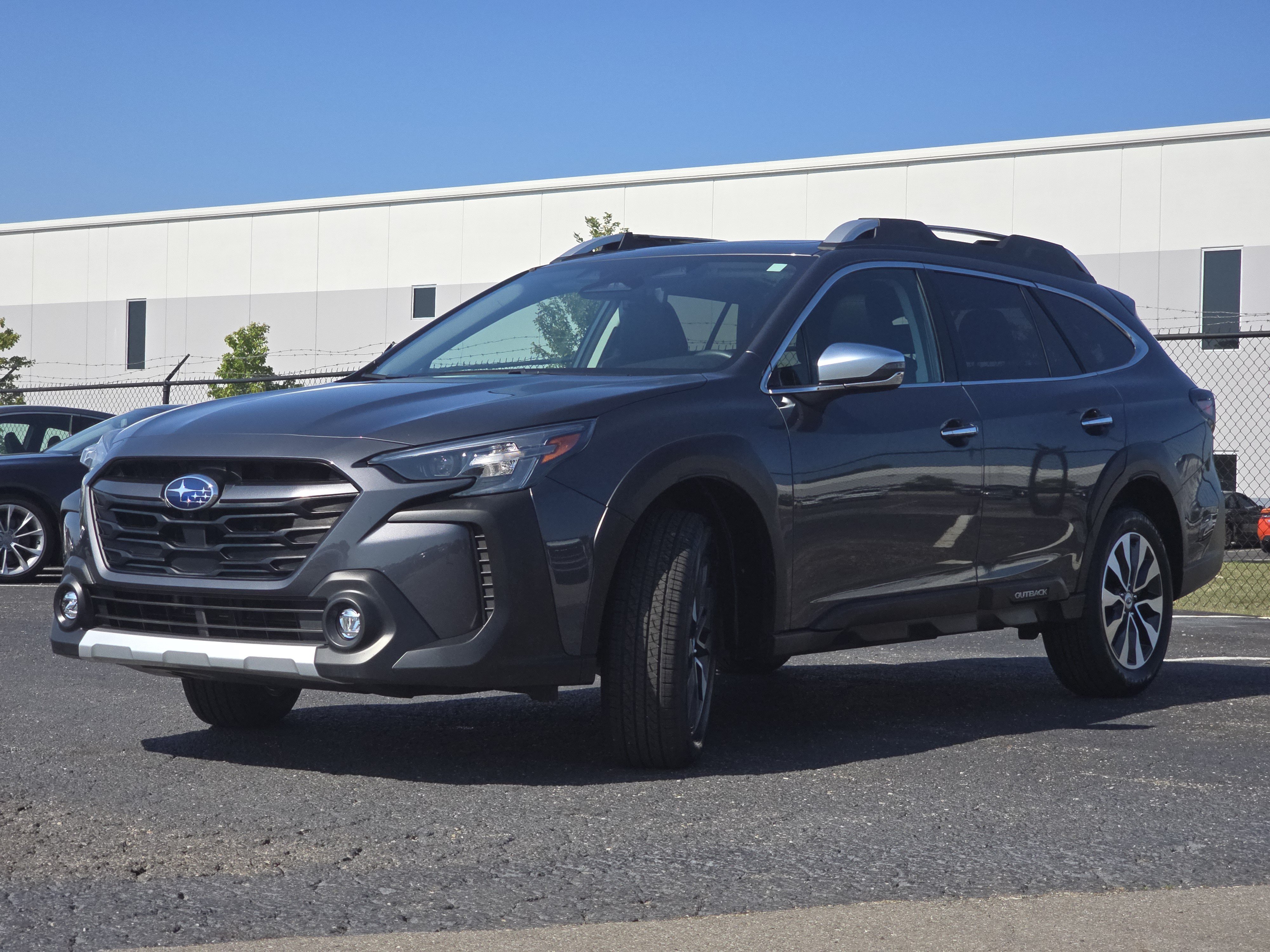 Certified 2023 Subaru Outback Touring XT AWD/4WD image 3