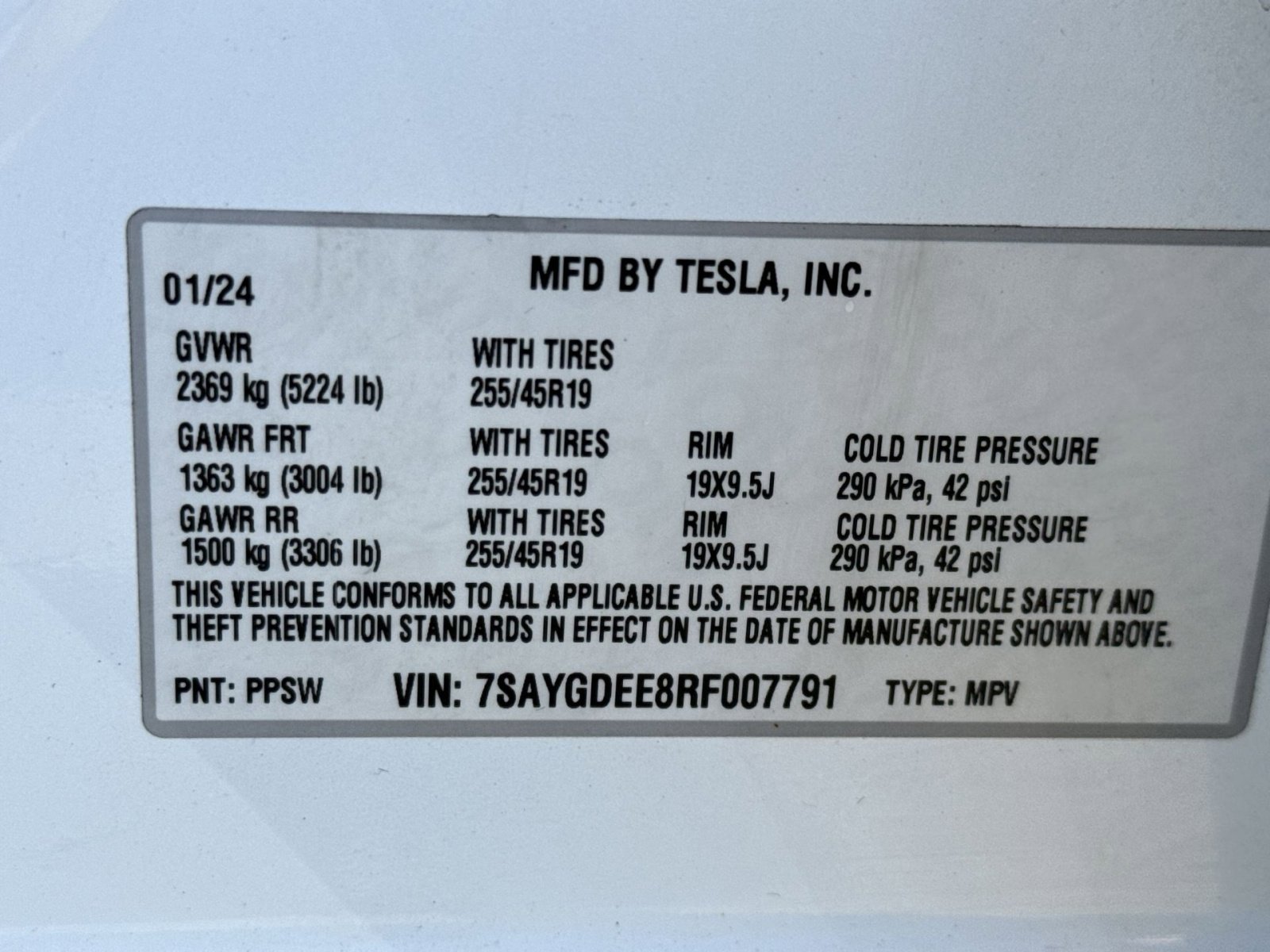 Used 2024 Tesla Model Y Long Range AWD/4WD image 29