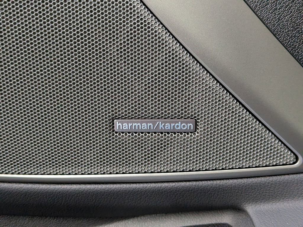 New 2026 BMW 330i xDrive Sedan w/ M Sport Package image 12