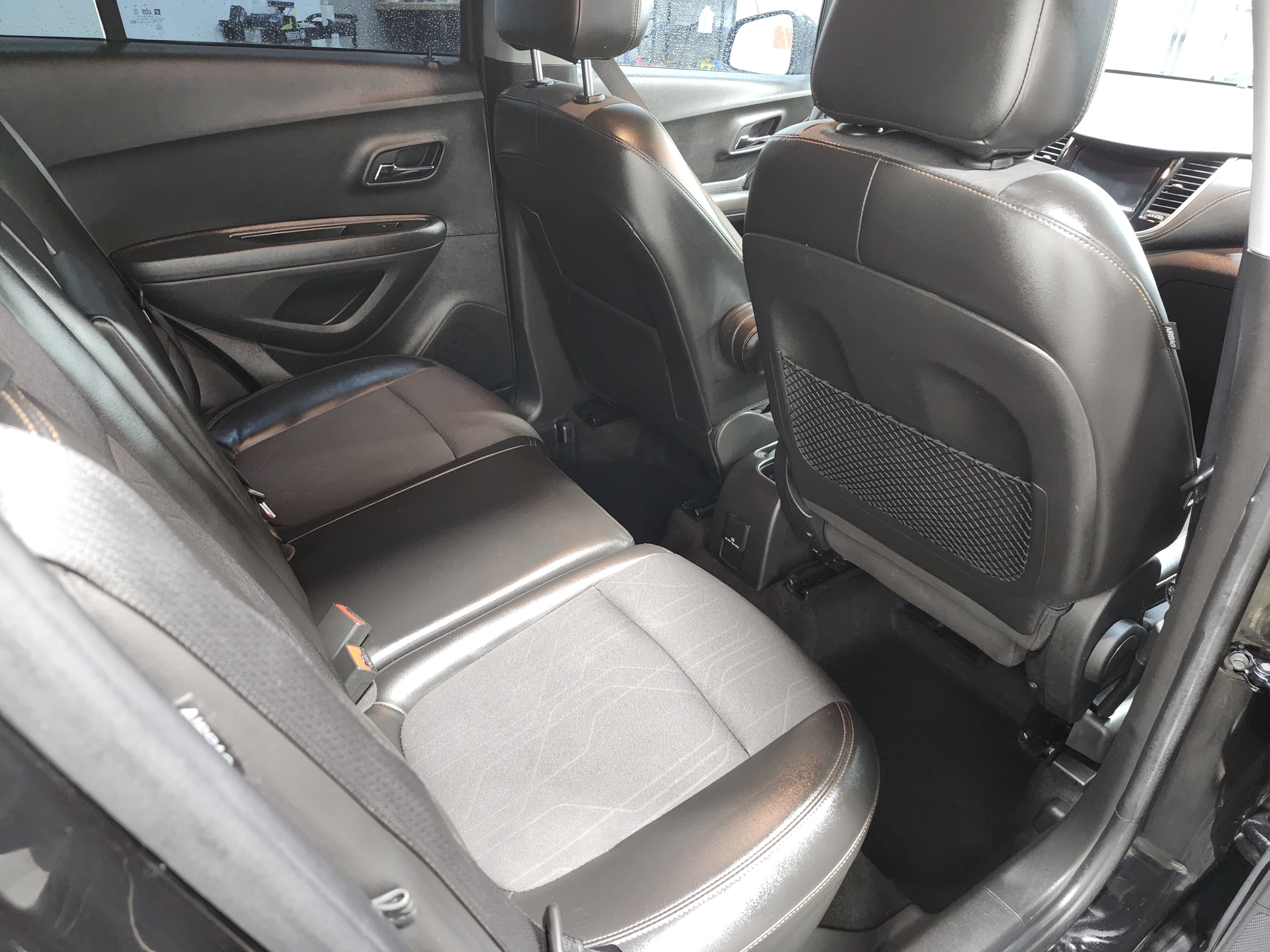 Used 2020 Chevrolet Trax LT w/ LT Convenience Package image 20