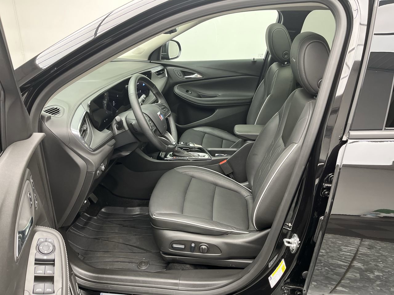 New 2026 Buick Encore GX Avenir w/ Avenir Technology Package AWD/4WD image 3