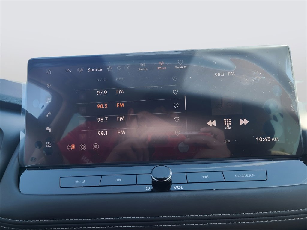 Used 2024 Nissan Rogue SL w/ SL Premium Package image 14