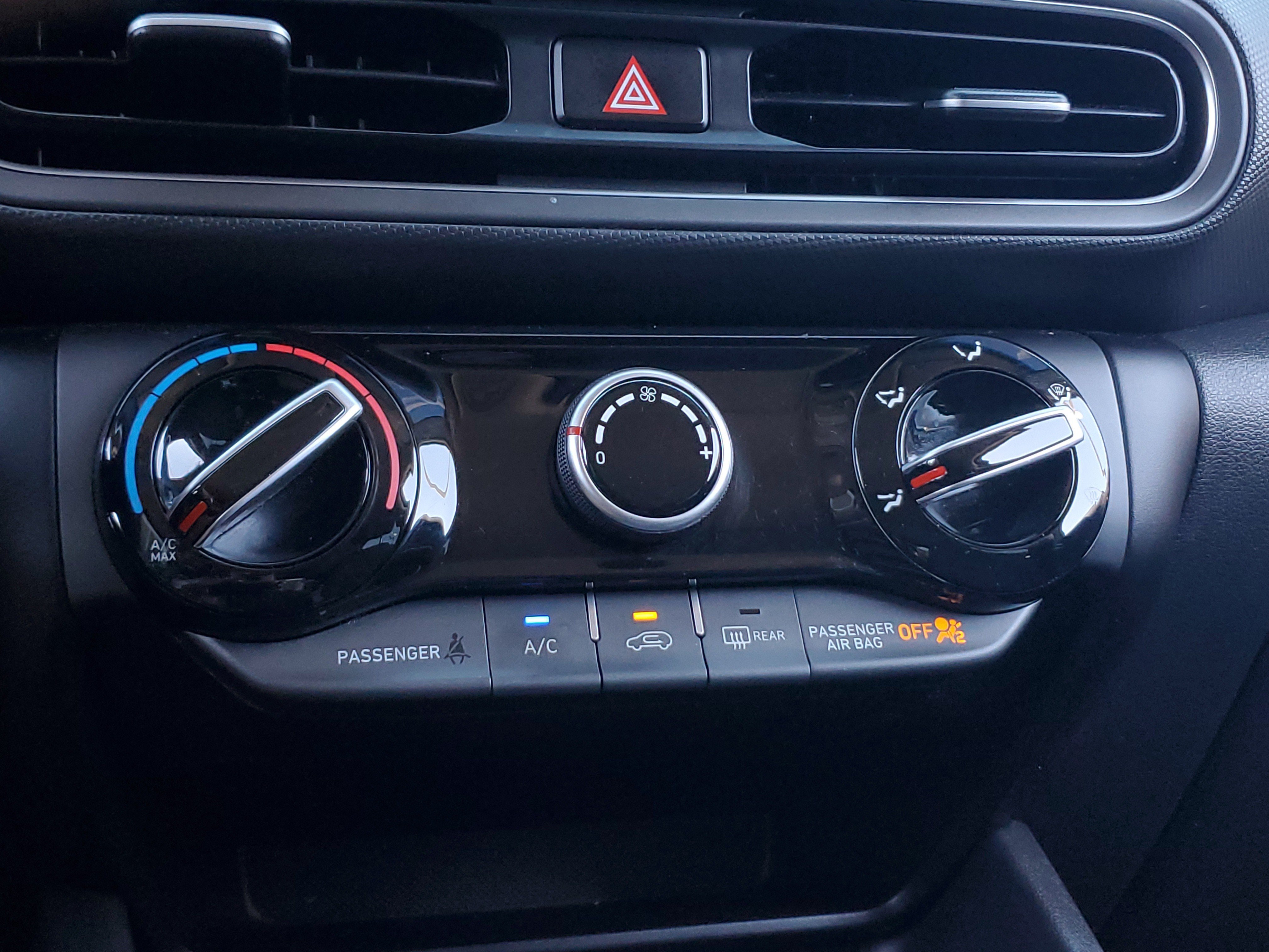 Used 2022 Hyundai Kona SEL FWD image 24