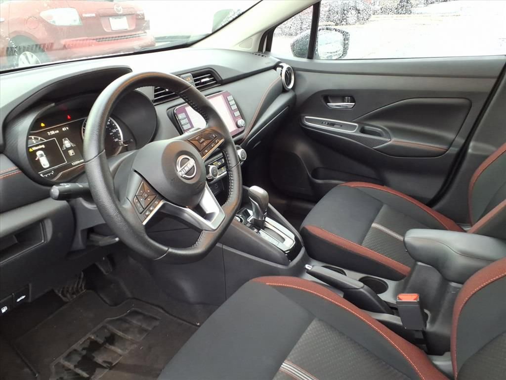 Used 2023 Nissan Versa SR w/ Trunk Package image 7