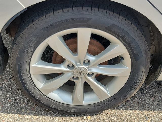 Used 2016 Nissan Versa Note FWD image 5