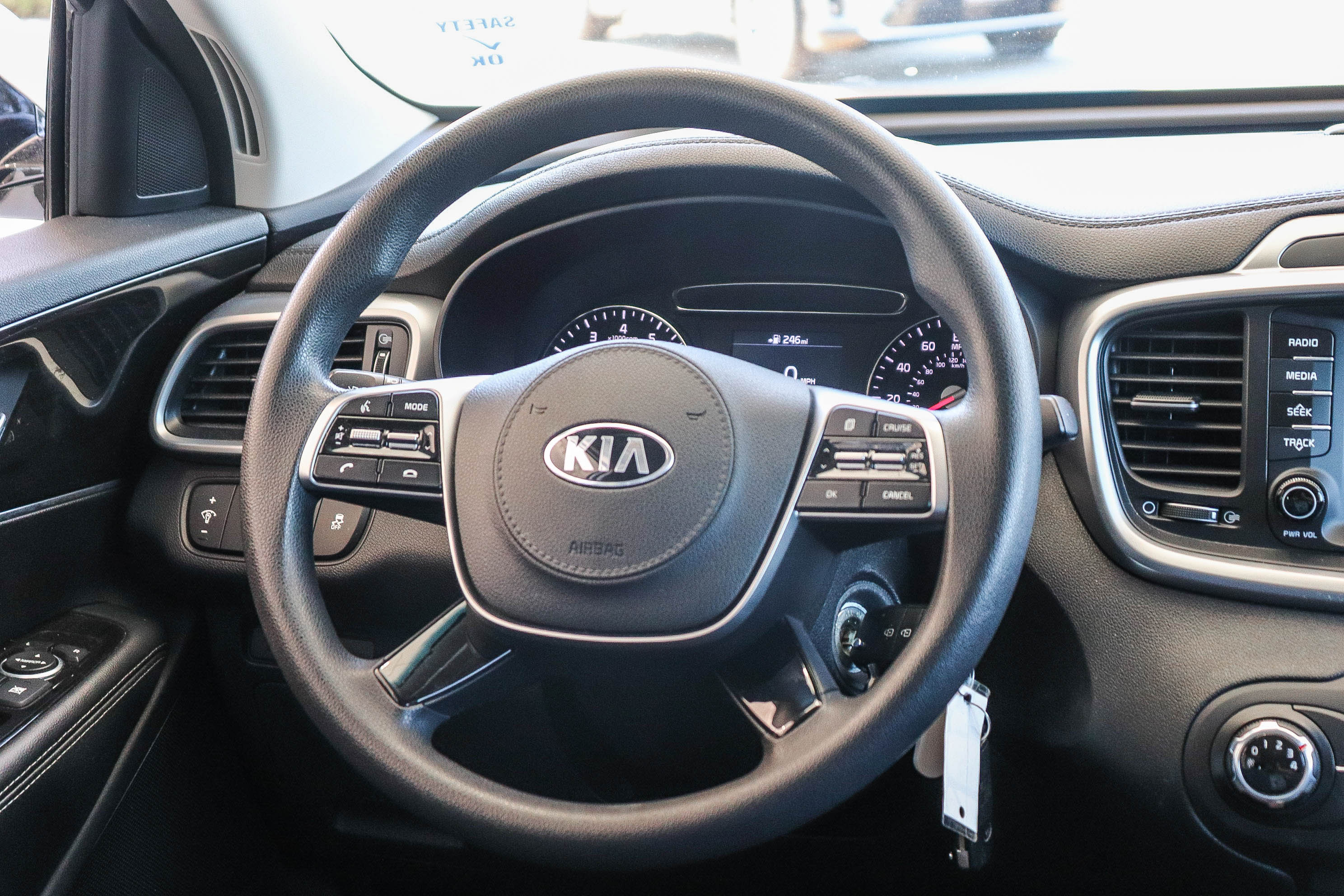 Used 2019 Kia Sorento L FWD image 19