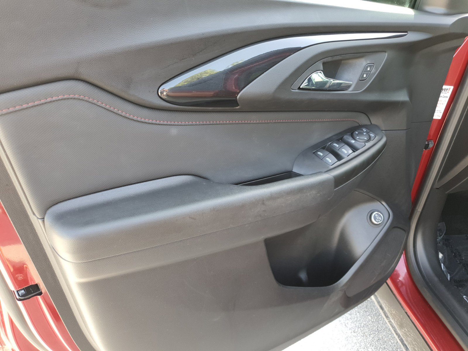 Used 2021 Chevrolet TrailBlazer RS w/ Sun and Liftgate Package FWD image 21