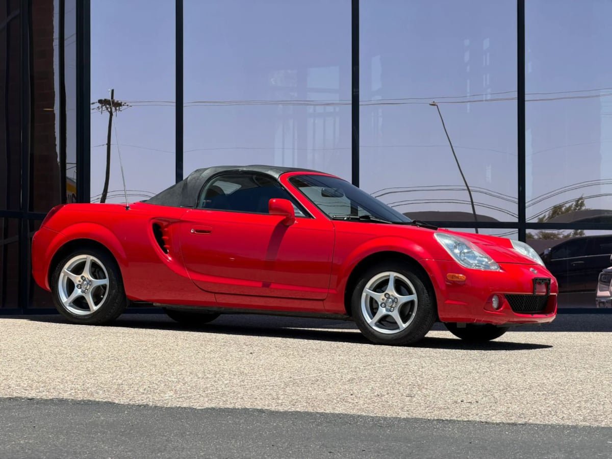Used 2003 Toyota MR2 RWD image 19