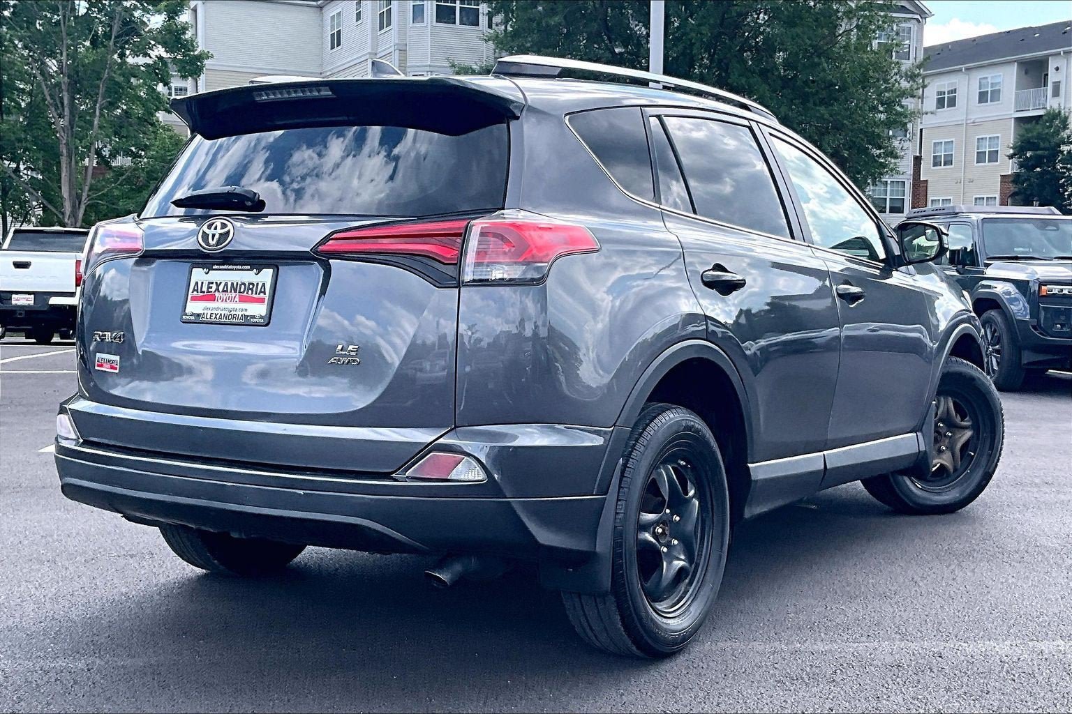 Used 2018 Toyota RAV4 LE w/ All Weather Liner Package AWD/4WD image 12