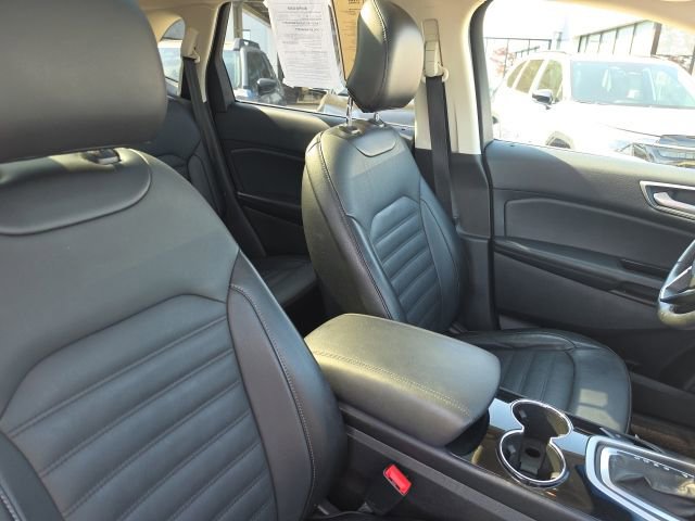 Used 2017 Ford Edge SEL w/ Equipment Group 201A AWD/4WD image 18