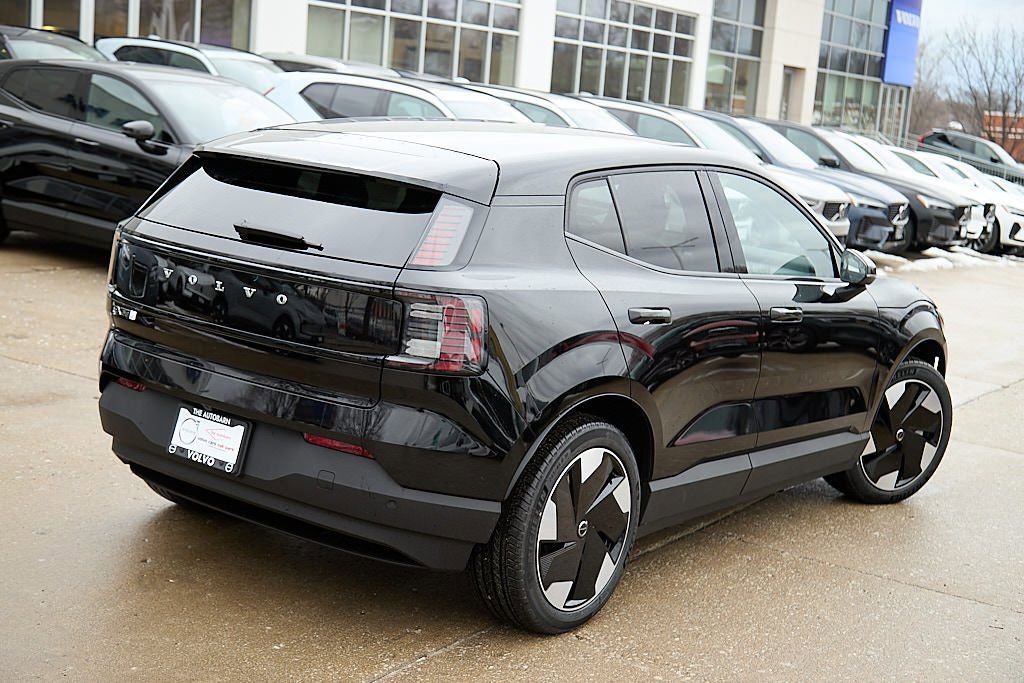 New 2026 Volvo EX30 Plus w/ Protection Package image 6