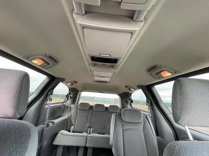 Used 2005 Dodge Grand Caravan SXT w/ Premium Group image 32