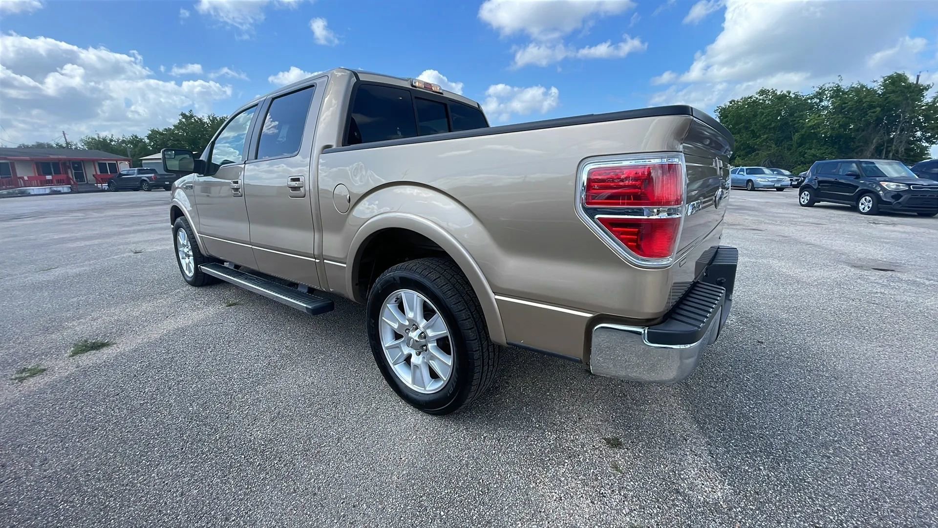 Used 2012 Ford F150 Lariat RWD image 3