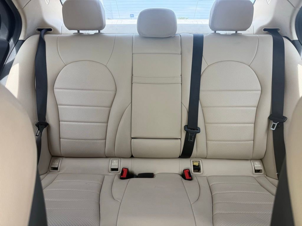 Used 2015 Mercedes-Benz C 300 Sedan image 13
