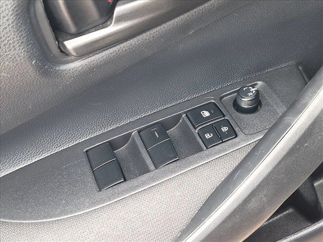 Used 2025 Toyota Corolla LE FWD image 11