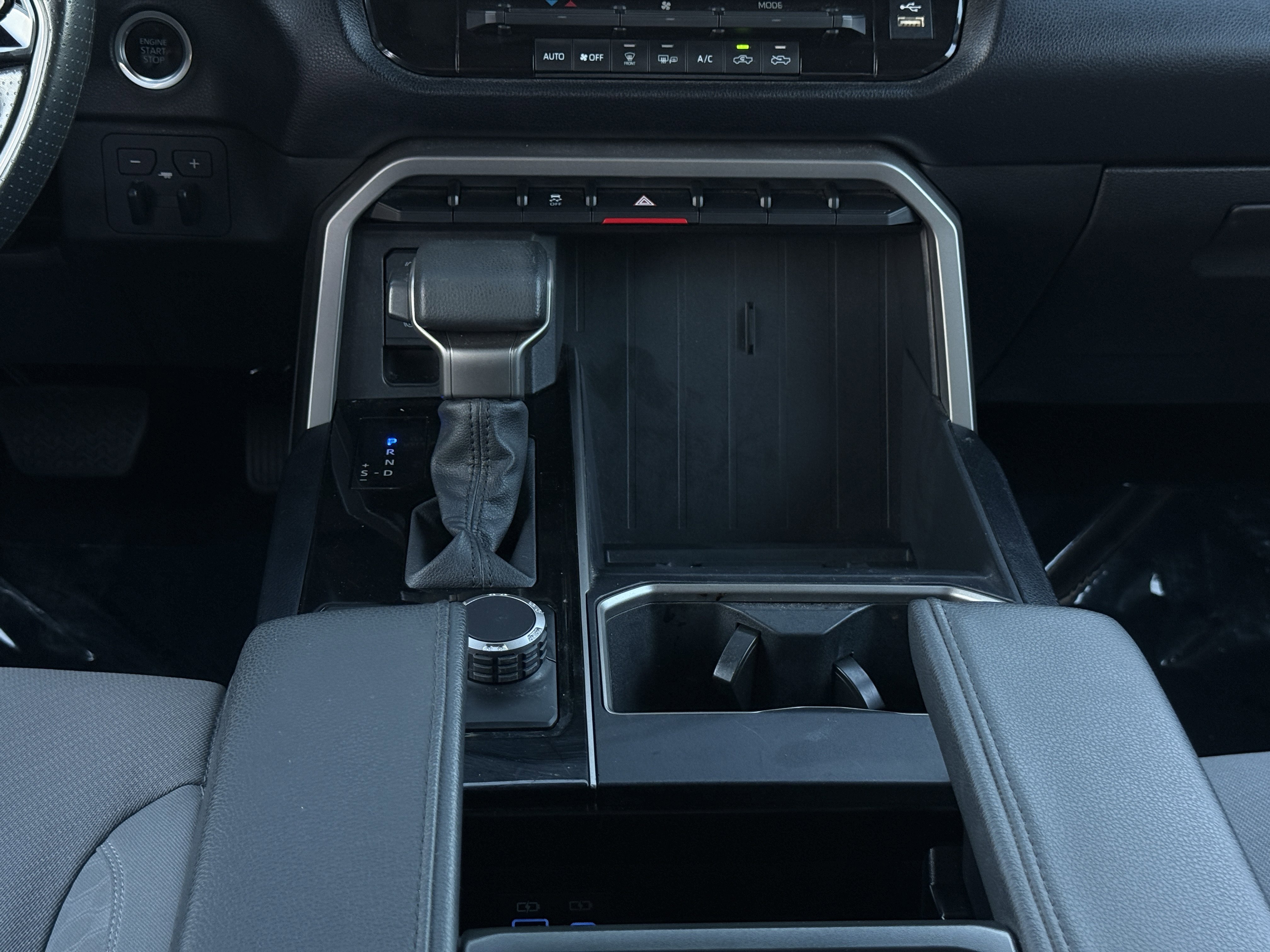 Used 2022 Toyota Tundra SR5 w/ SR5 Convenience Package image 27