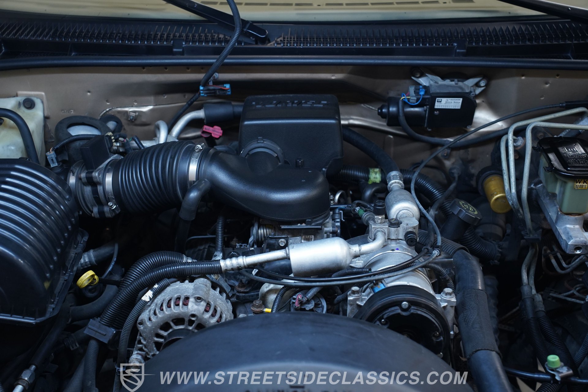 Used 1999 Chevrolet Suburban 2500 w/ Preferred Equipment Group 2 RWD image 34