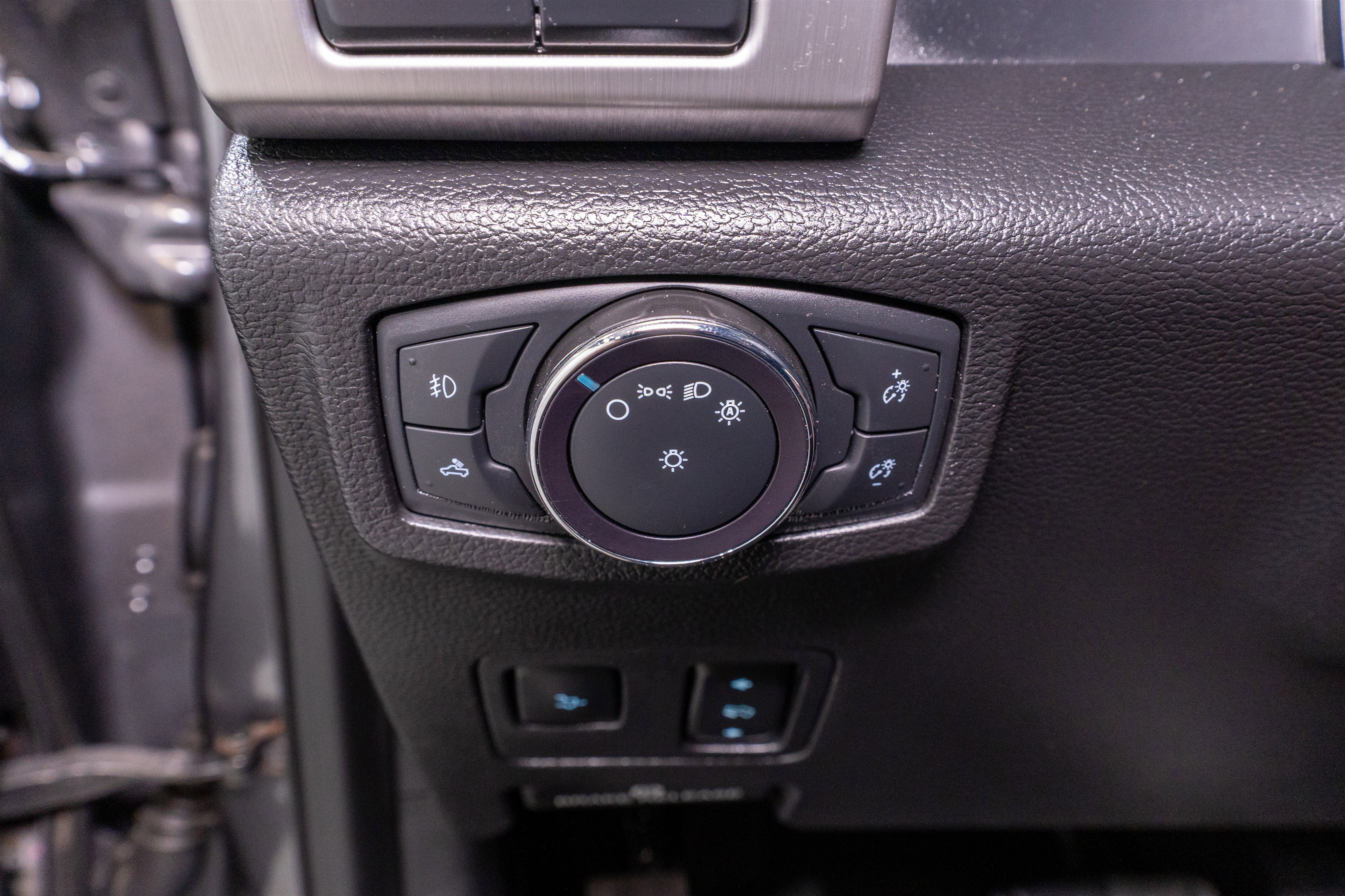 Used 2021 Ford F250 Platinum image 36