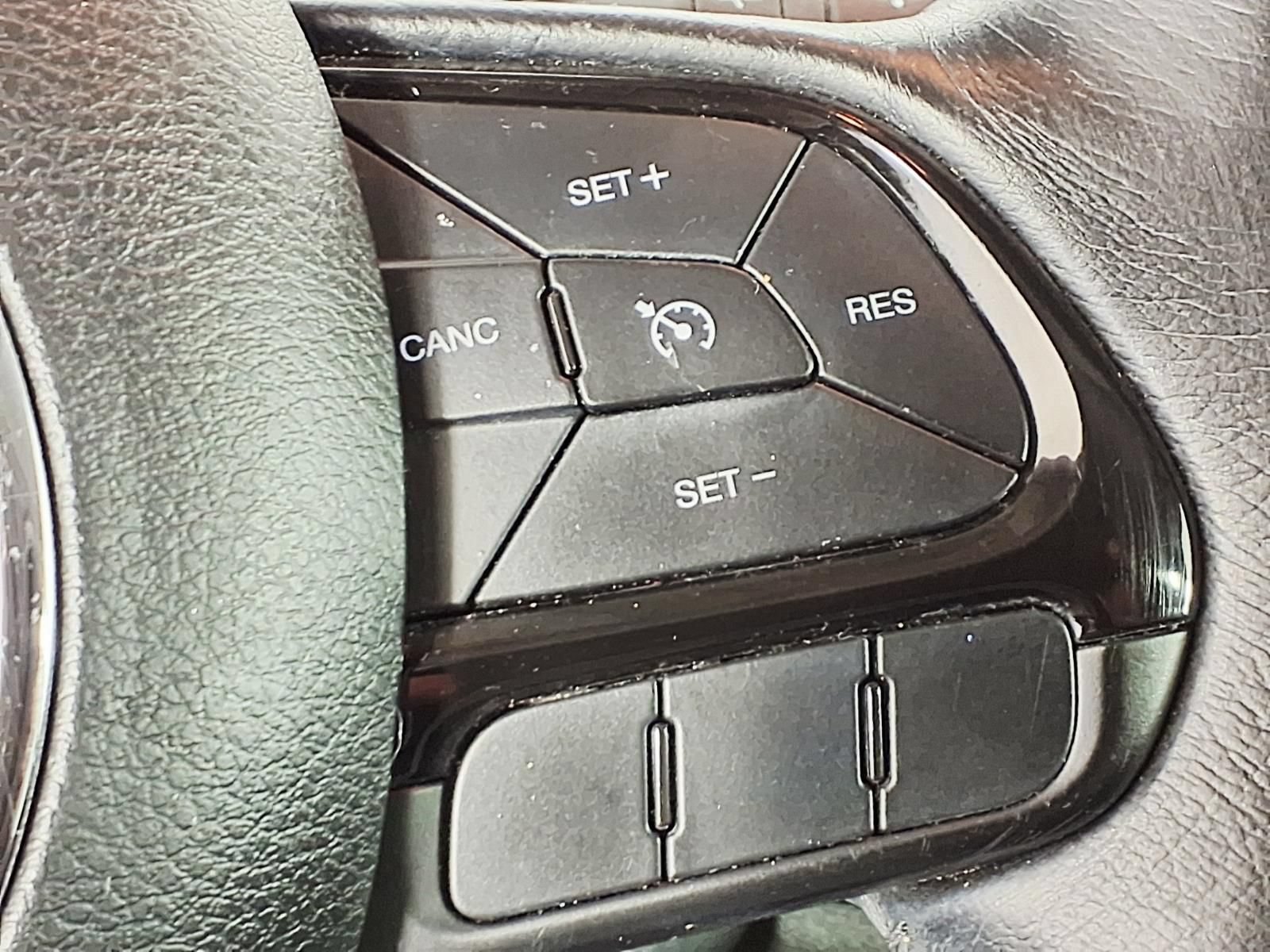 Used 2017 Jeep Renegade Altitude FWD image 17