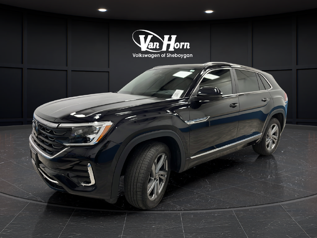 Used 2024 Volkswagen Atlas Cross Sport SEL R-Line AWD/4WD image 3