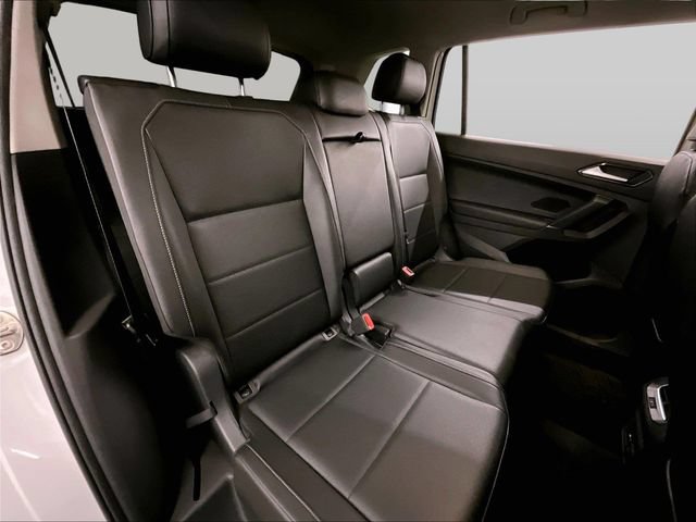 Used 2018 Volkswagen Tiguan SEL FWD image 26
