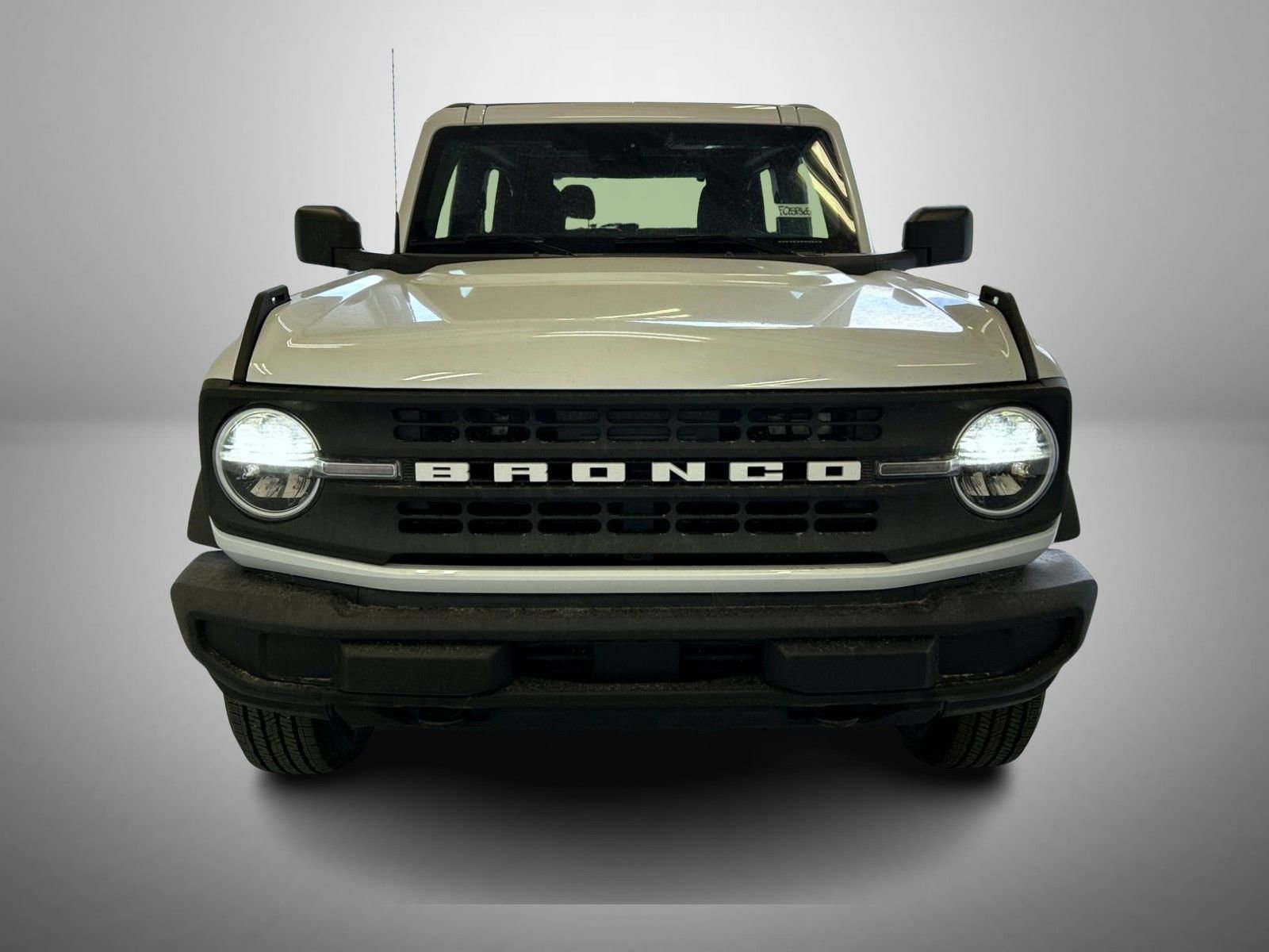 New 2025 Ford Bronco Base image 2