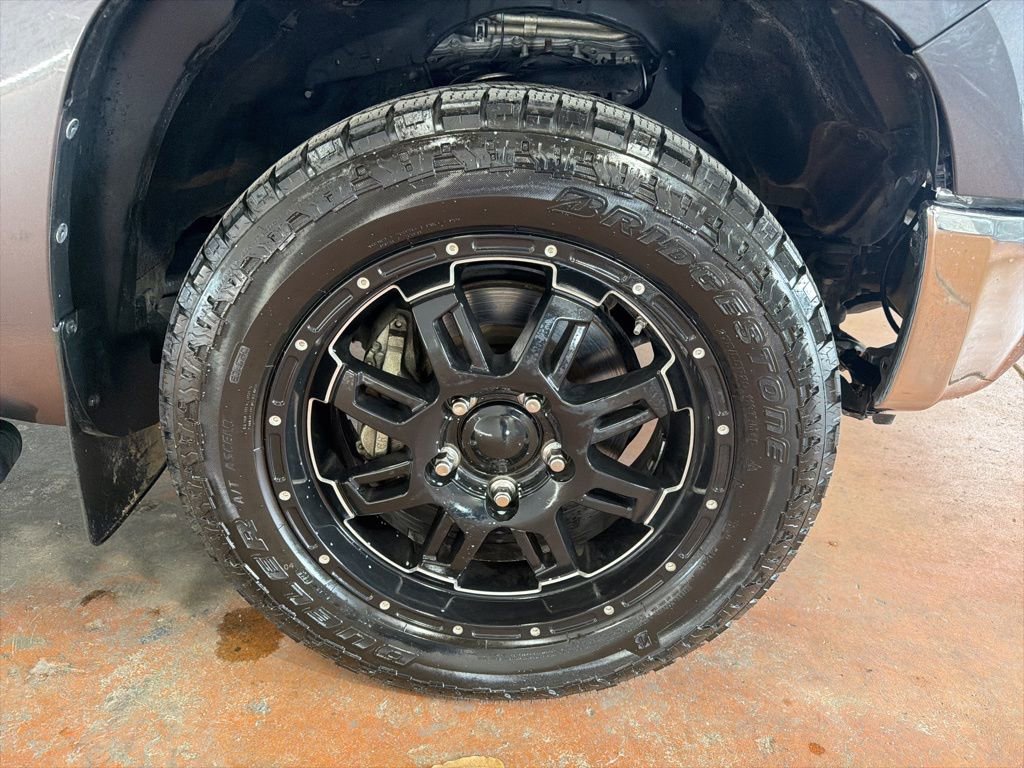 Used 2017 Toyota Tundra SR5 image 10