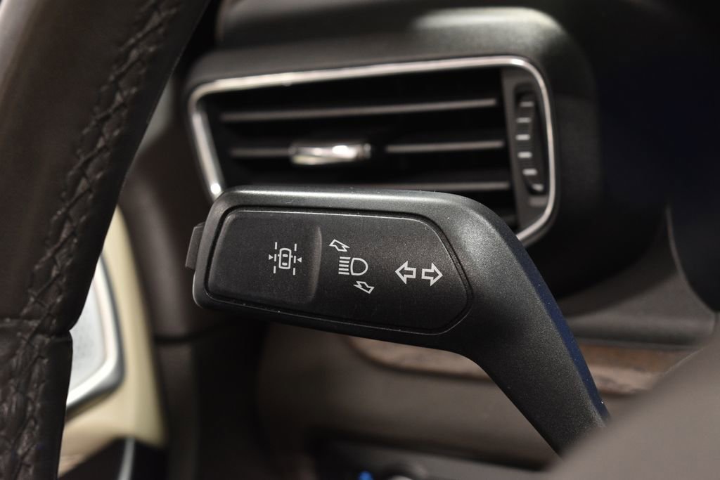 Used 2020 Ford Explorer Platinum w/ Premium Technology Package image 16