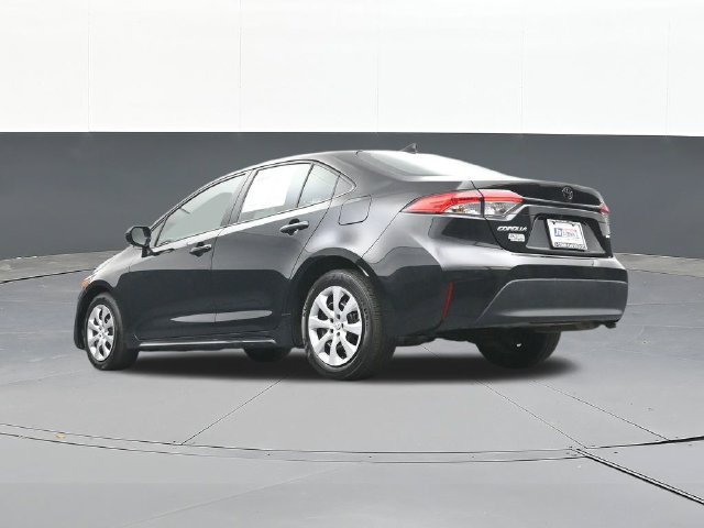 Used 2025 Toyota Corolla LE FWD image 41