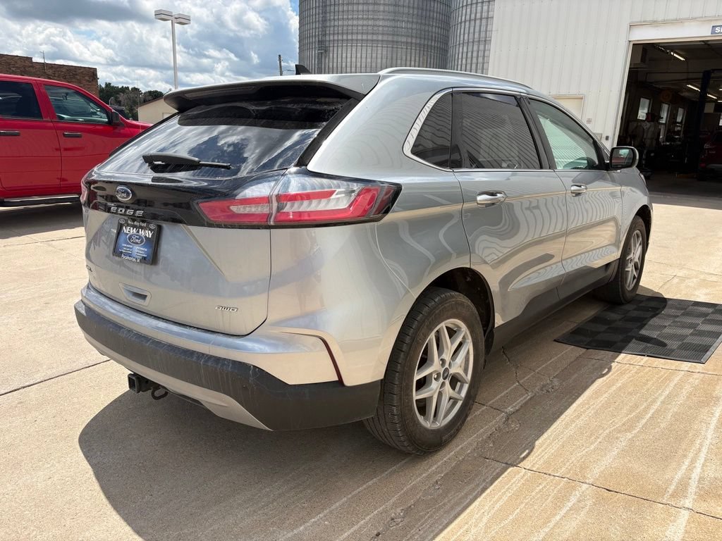 Used 2022 Ford Edge SEL w/ Convenience Package AWD/4WD image 3