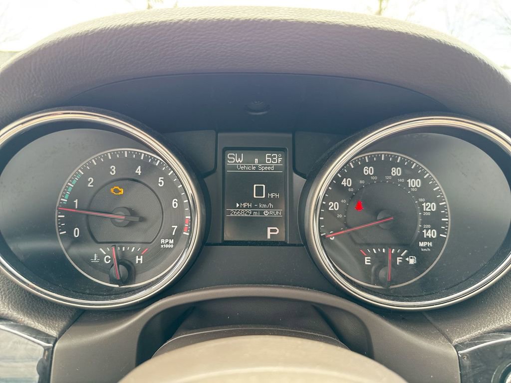 Used 2011 Jeep Grand Cherokee Laredo image 12