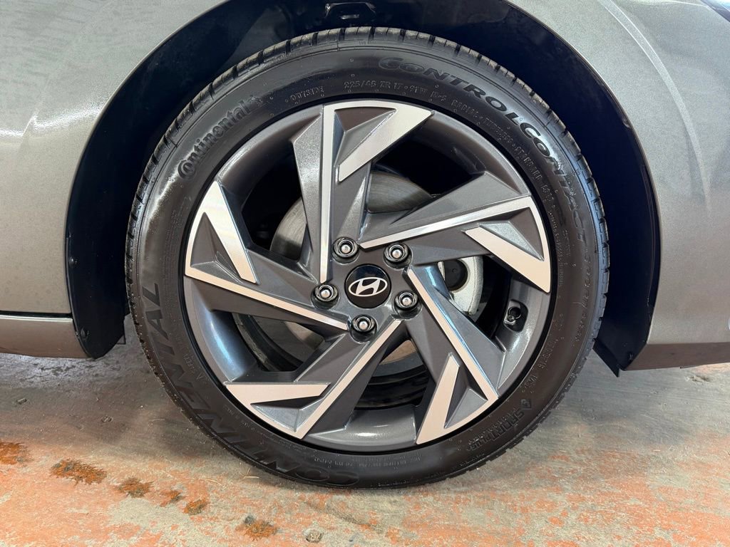 Certified 2024 Hyundai Elantra SEL w/ Convenience Package image 8