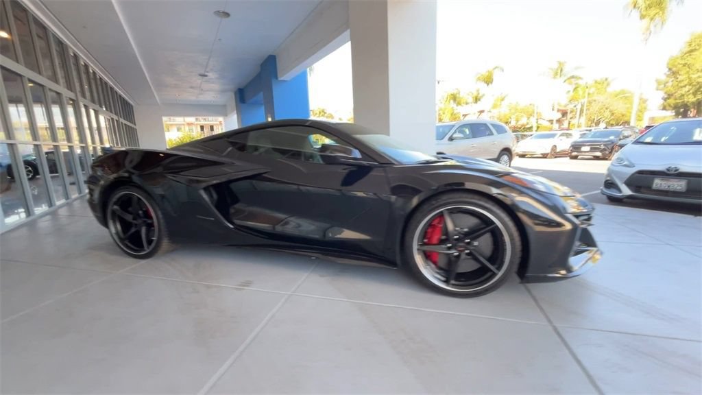 New 2025 Chevrolet Corvette E-Ray AWD/4WD image 2
