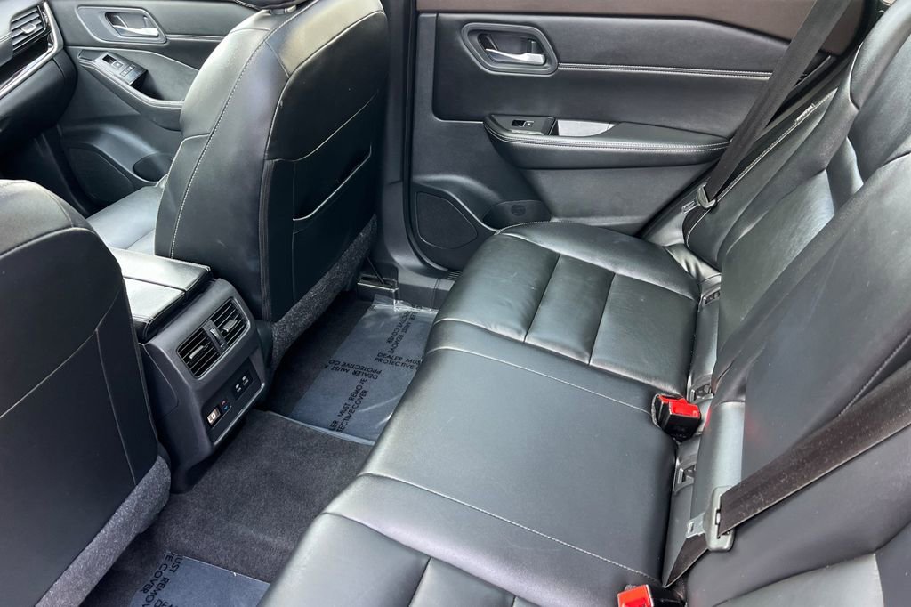 Used 2023 Nissan Rogue SL w/ SL Premium Package image 15