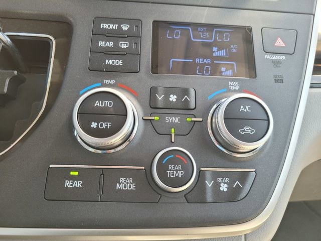 Used 2020 Toyota Sienna XLE image 24