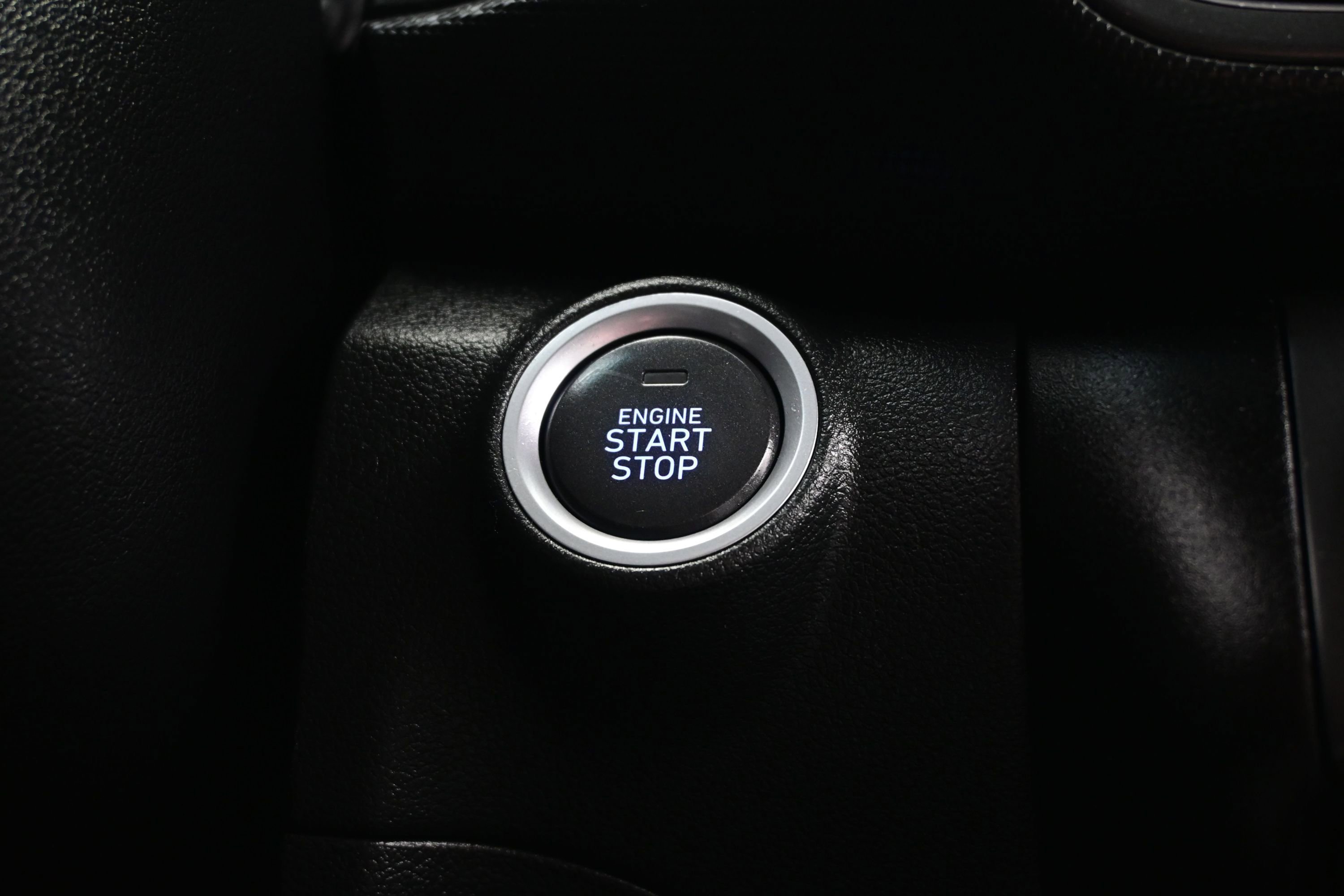 Certified 2023 Hyundai Kona SEL AWD/4WD image 23