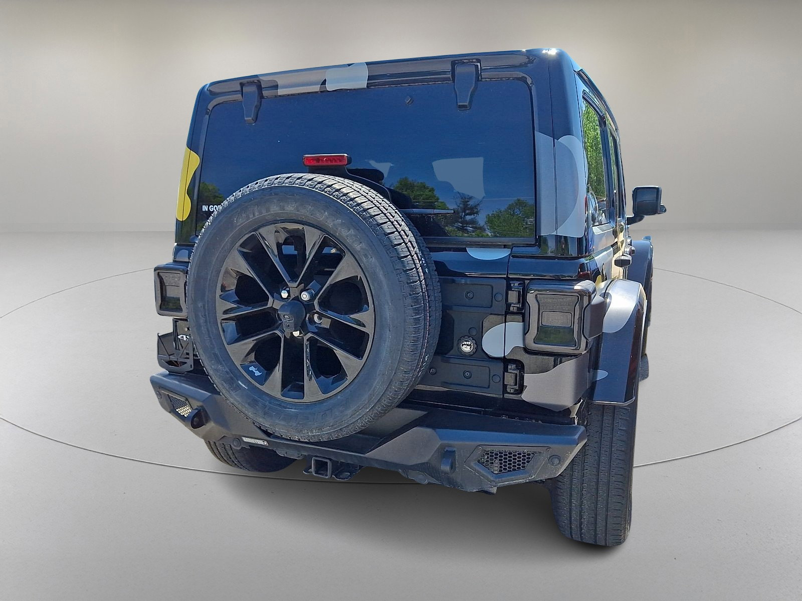 Used 2021 Jeep Wrangler Unlimited Sahara w/ Cold Weather Group AWD/4WD image 7