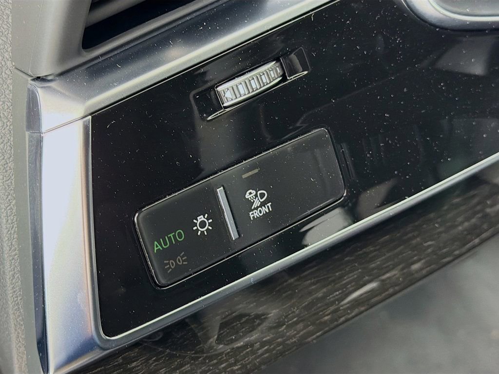 New 2026 Audi Q8 Premium Plus AWD/4WD image 10