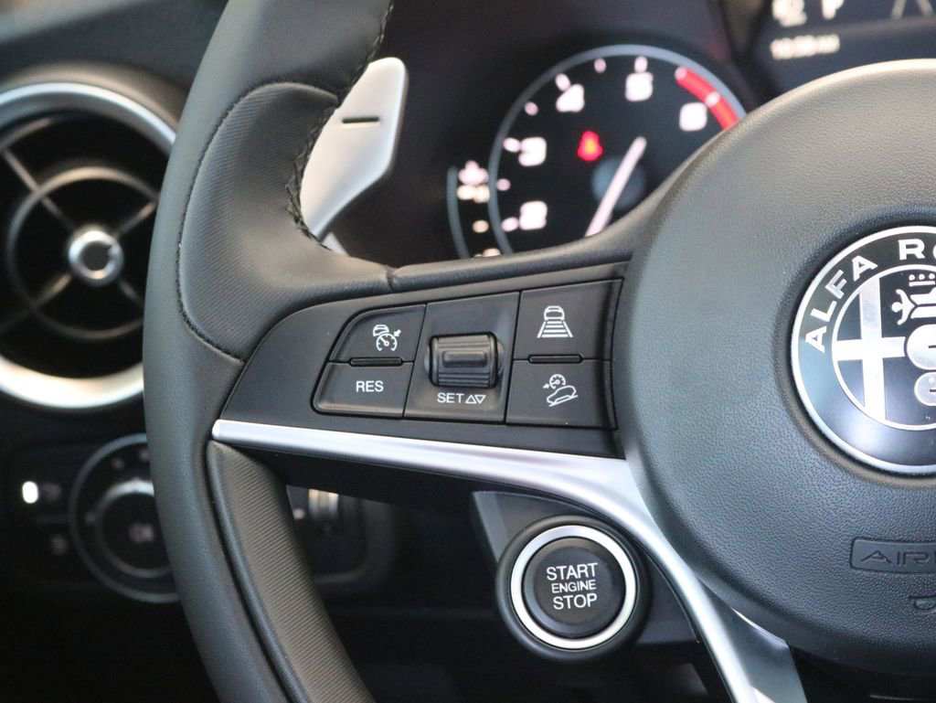Used 2019 Alfa Romeo Stelvio Ti Sport w/ Quick Order Package 22S Sport AWD/4WD image 27