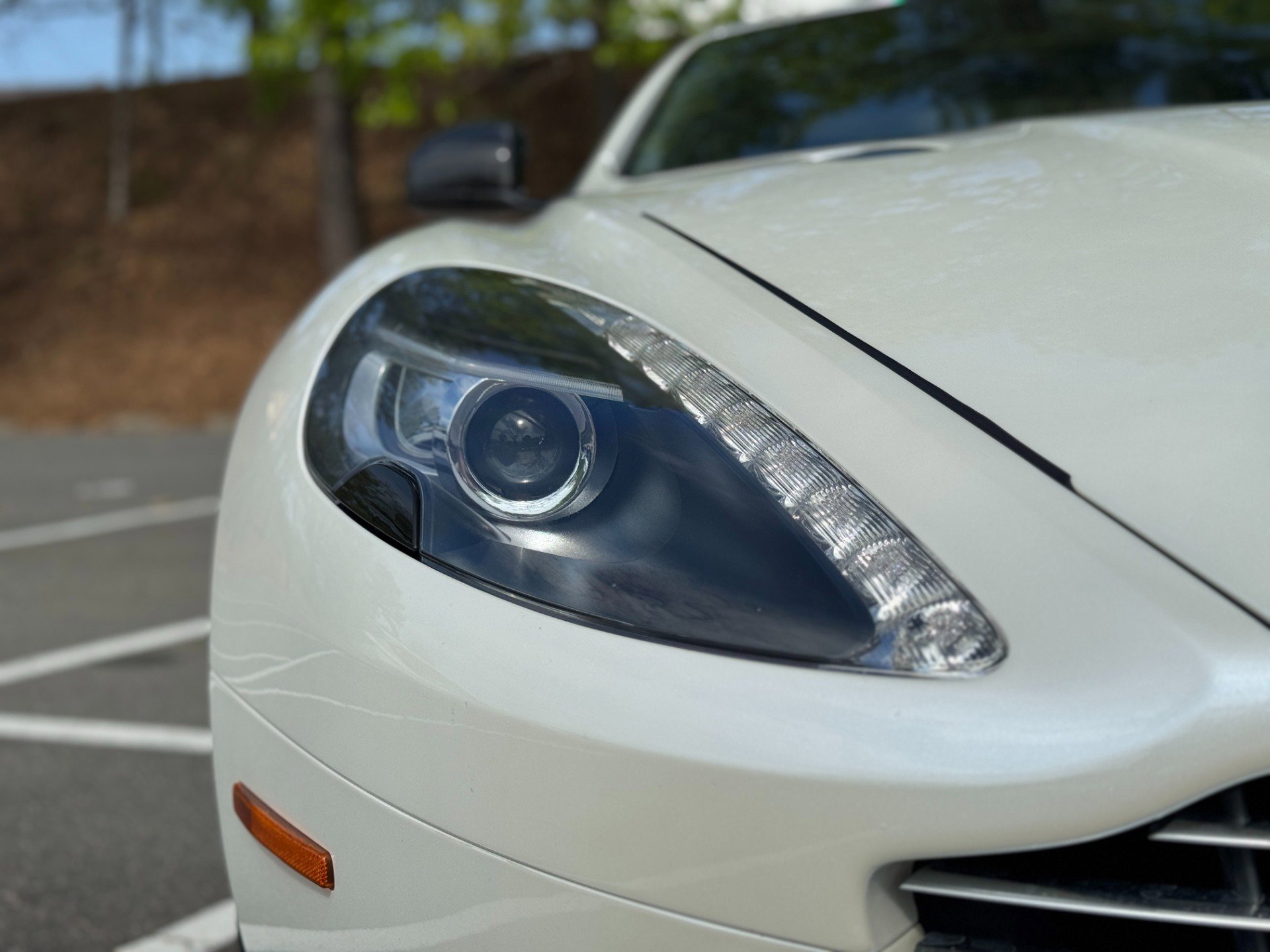 Used 2015 Aston Martin DB9 Coupe image 20