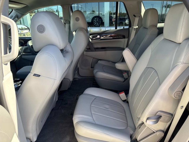 Used 2017 Buick Enclave Premium image 17