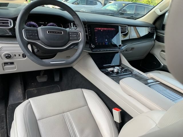 Certified 2022 Jeep Wagoneer Series III w/ Rear Seat Video Group 1 AWD/4WD image 17